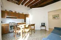 City Apartments דירה